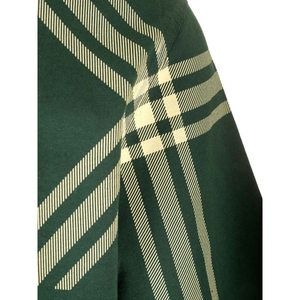 Burberry Men Green T-Shirt - Picture 2 of 3